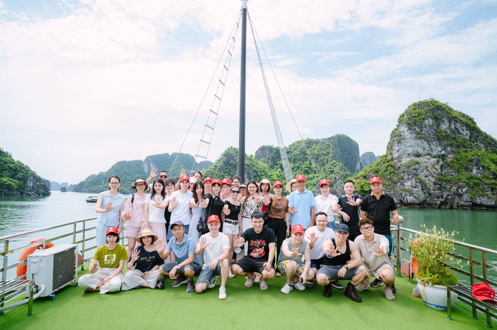 Sightseeing Ha Long Bay